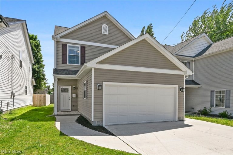 1121 Windermere Drive, Willoughby, OH - Photo 2