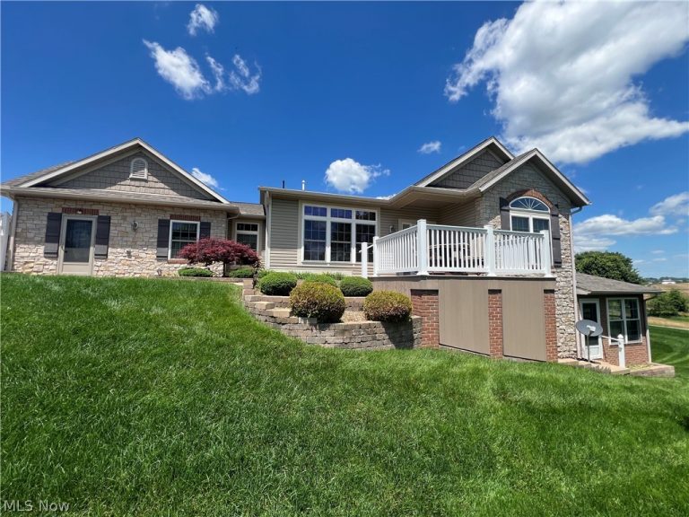 203 Heritage Crossing, Sugarcreek, OH - Photo 5