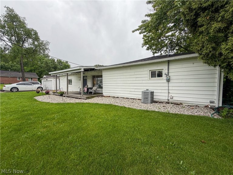 4615 Harrison Avenue, Canton, OH - Photo 2