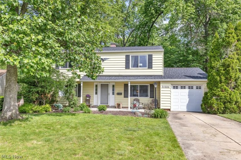 24000 Amesbury Drive, North Olmsted, OH, 44070