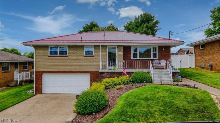 256 Fernwood Avenue, Weirton, WV, 26062