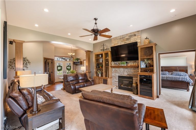 5850 Quarry Lake Drive, East Canton, OH - Photo 8