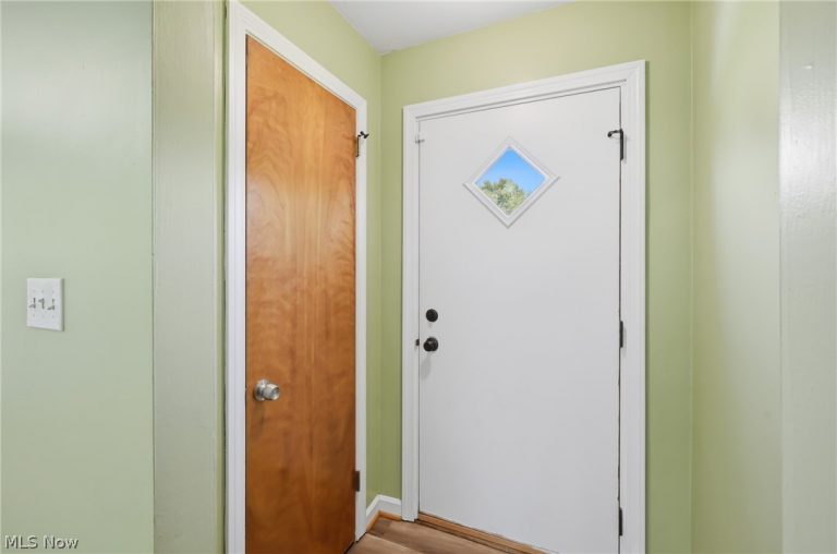 2846 Rexford Road, Youngstown, OH - Photo 4