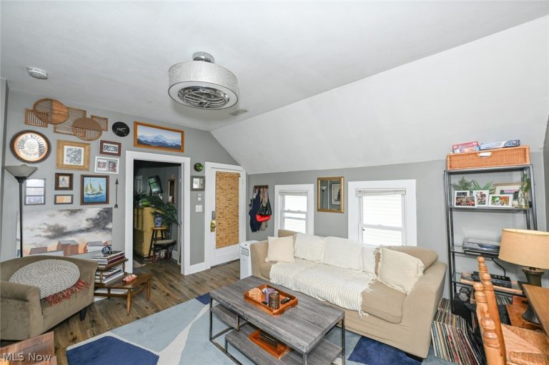 2116 32nd Street, Cleveland, OH - Photo 6