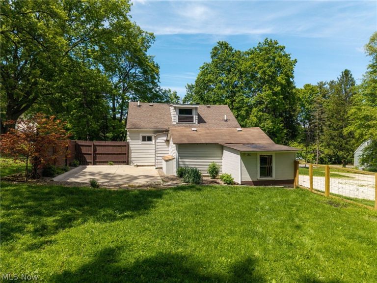3510 Wadsworth Road, Norton, OH - Photo 5