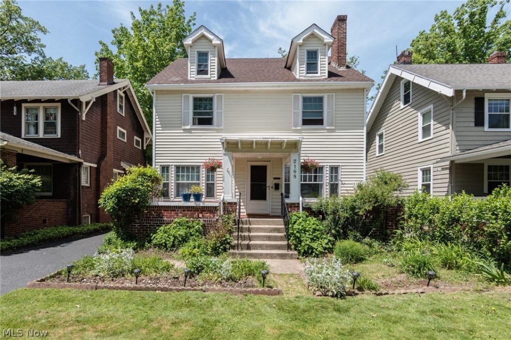 2168 Cottage Grove Drive, Cleveland Heights, OH