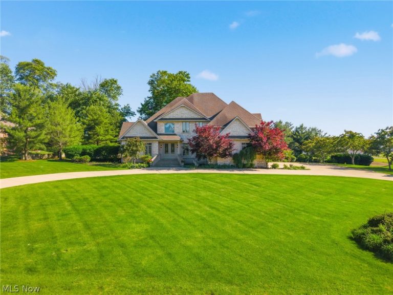 1524 Eagle Watch Street, Canton, OH - Photo 3