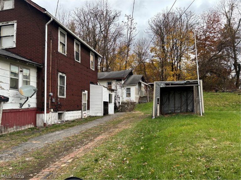 1125 Garland Avenue, Youngstown, OH - Photo 8