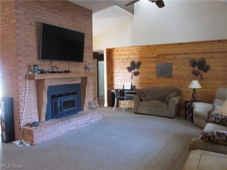 33 Mound Manor, St Marys, WV - Photo 4