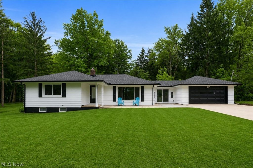 2930 Royalton Road, Broadview Heights, OH