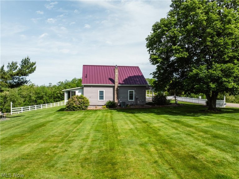7759 Edie Hill Road, Uhrichsville, OH - Photo 5