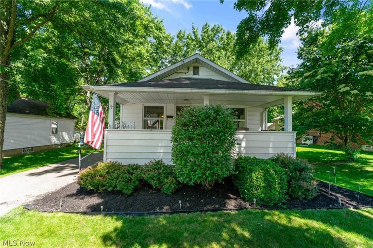 19 Nesbitt Street, Poland, OH, 44514