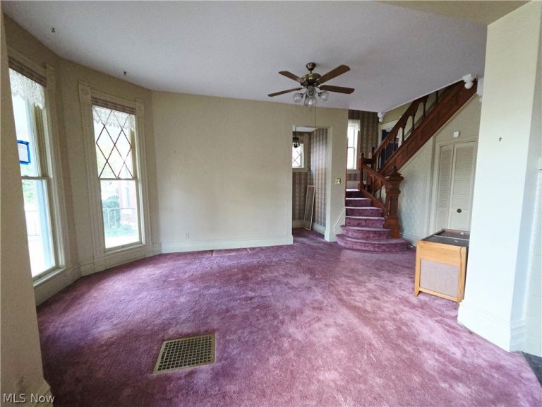 37 4th Street, Martins Ferry, OH - Photo 2