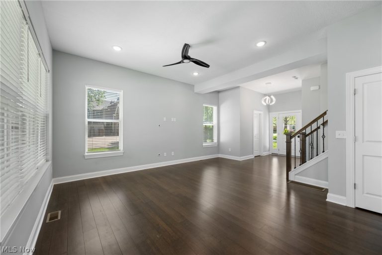 3675 Washington Park Boulevard, Newburgh Heights, OH - Photo 5