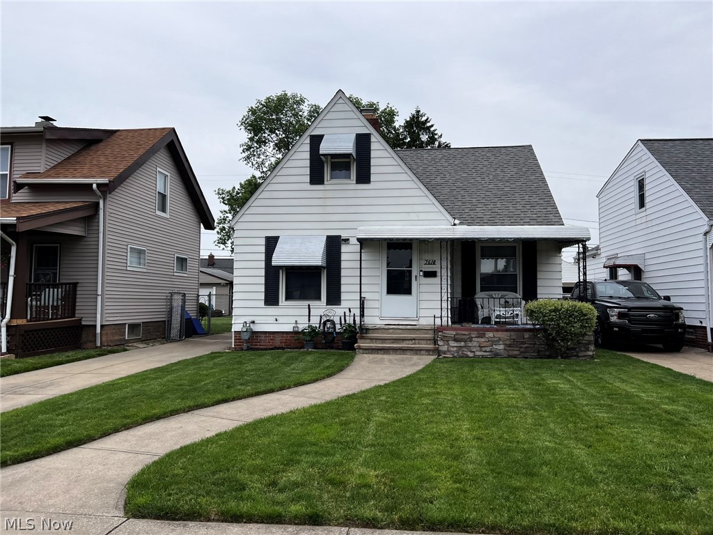 7618 Wooster Parkway, Parma, OH