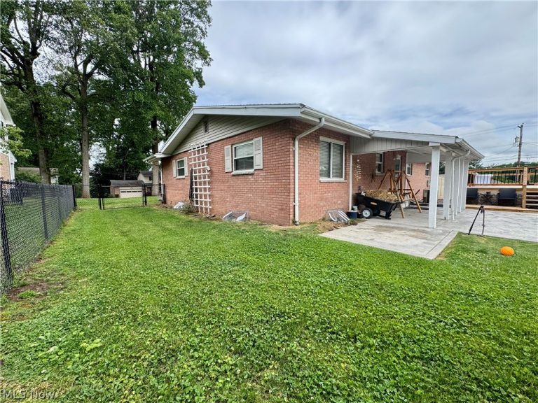5404 10th Avenue, Vienna, WV - Photo 3