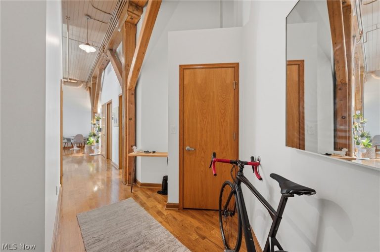 635 Lakeside Avenue #402, Cleveland, OH - Photo 2