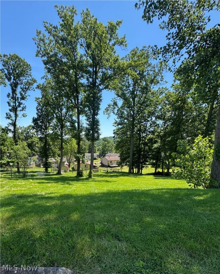 Capt Ames Drive, Parkersburg, WV, 26101