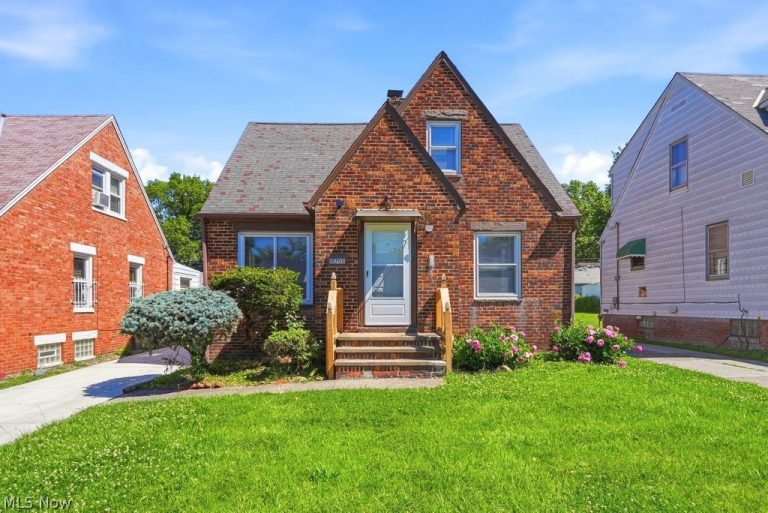 15705 Throckley Avenue, Cleveland, OH, 44128