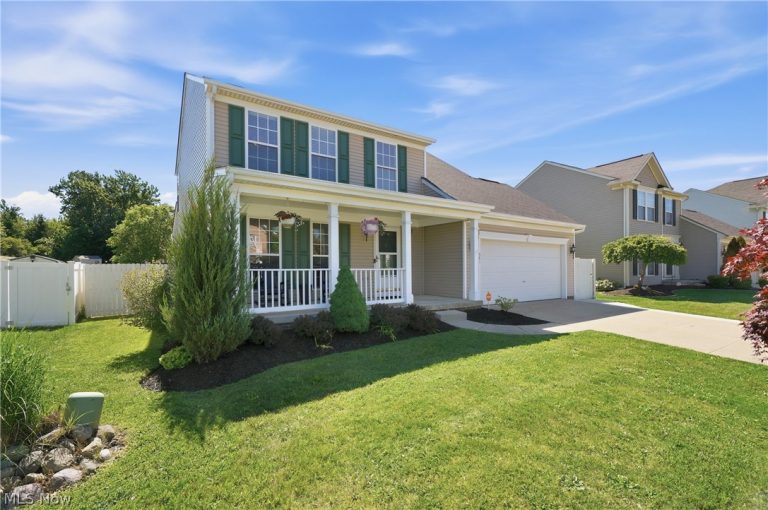 563 Colonial Drive, Painesville, OH - Photo 8