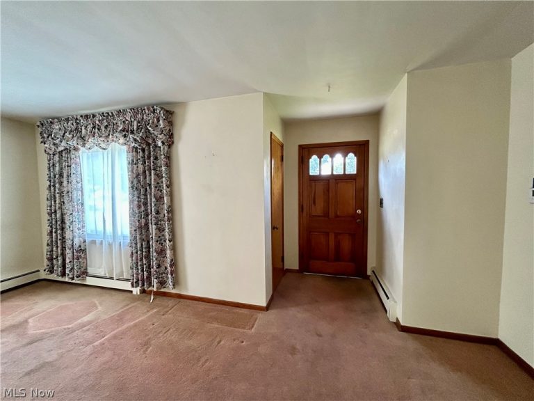 3241 Estates Circle, Youngstown, OH - Photo 3