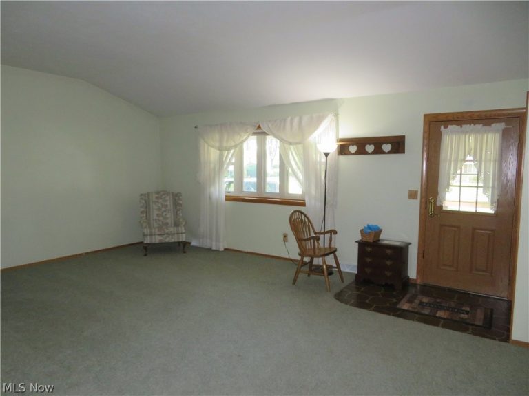 34042 Luanne Drive, North Ridgeville, OH - Photo 4