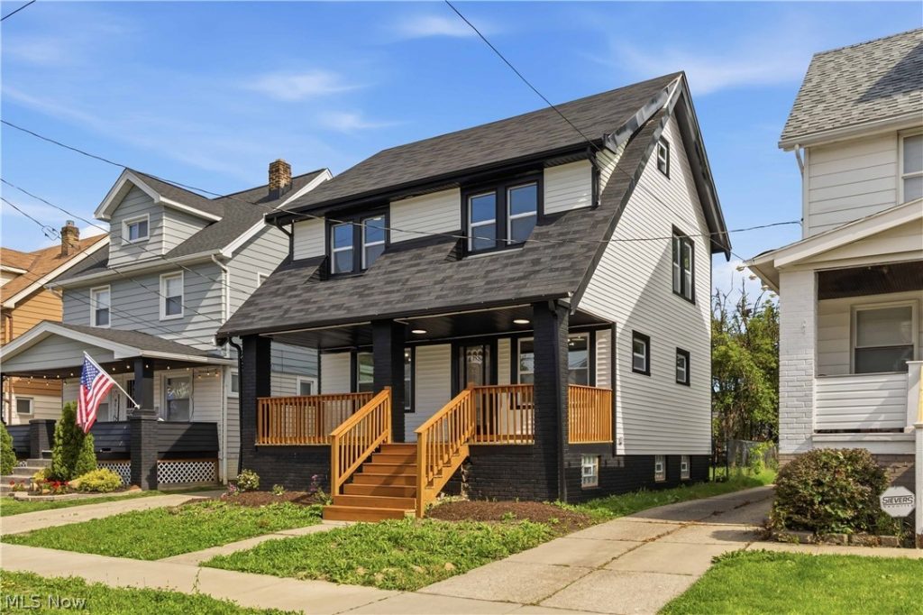 18815 Arrowhead Avenue, Cleveland, OH