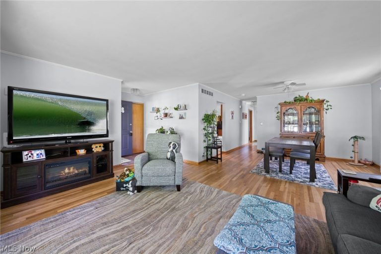 616 Plainfield Road, Akron, OH - Photo 3