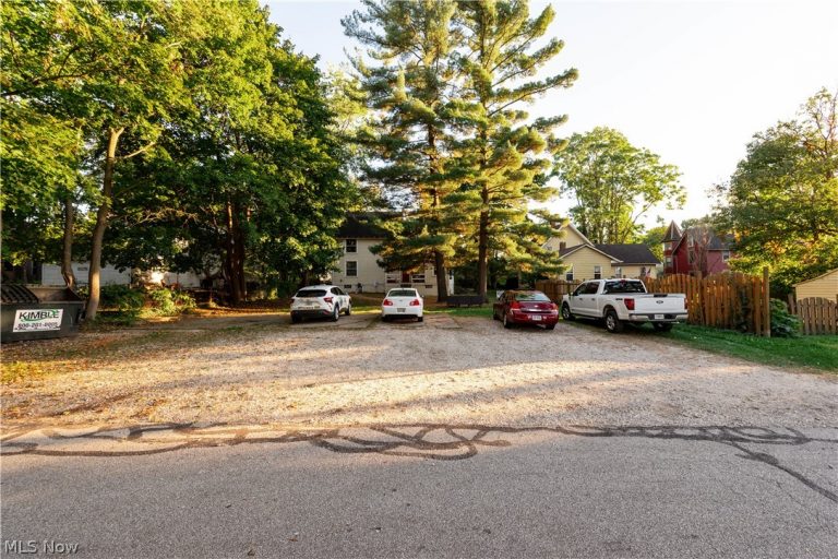 242 Highland Avenue, Ravenna, OH - Photo 3