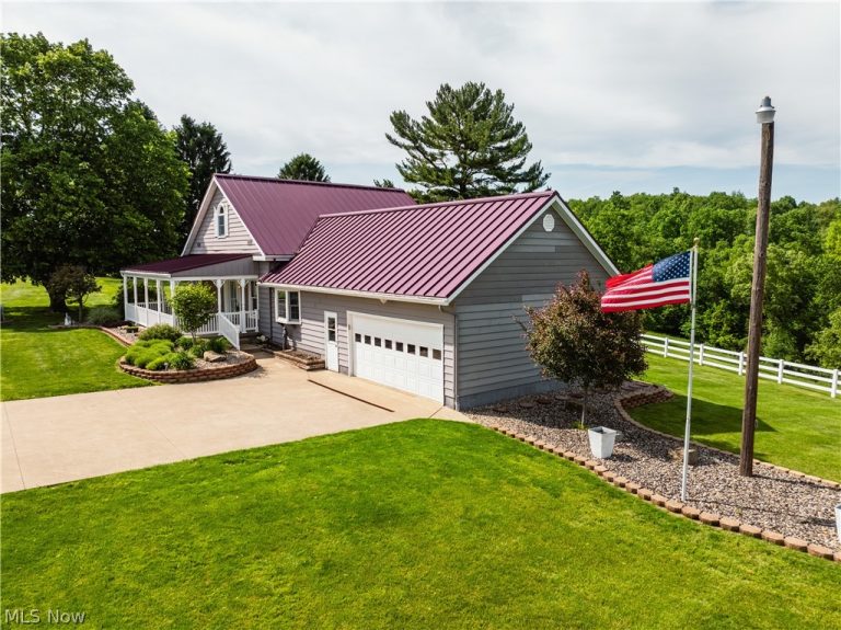 7759 Eddie Hill Road, Uhrichsville, OH - Photo 4