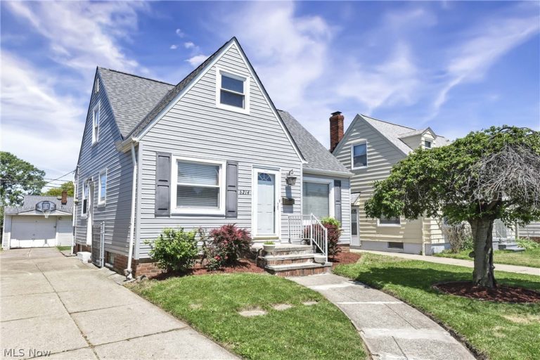 6214 Snow Road, Parma, OH, 44129