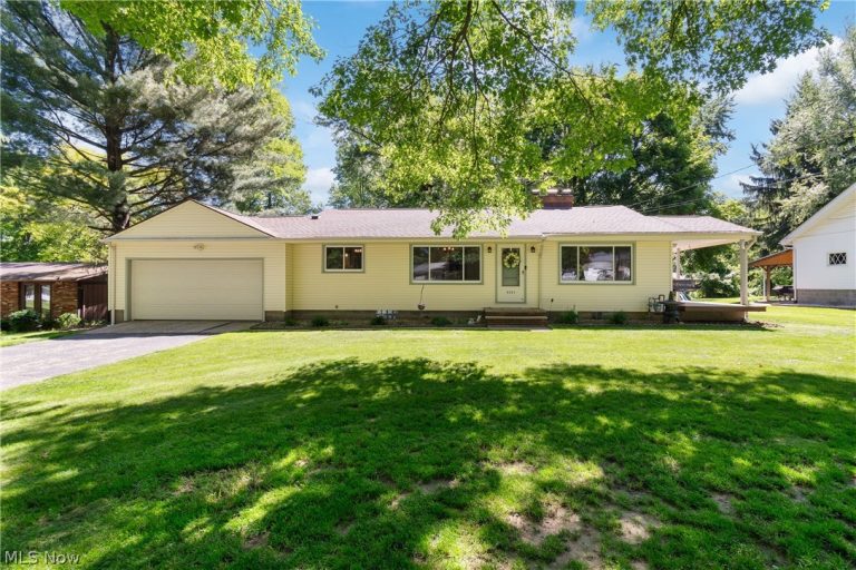 3321 Rowena Street, Coventry, OH - Photo 2