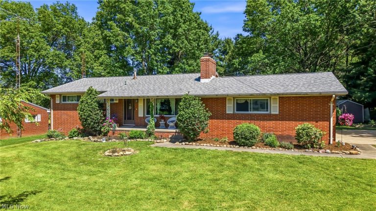 6127 Columbus Road, Louisville, OH, 44641