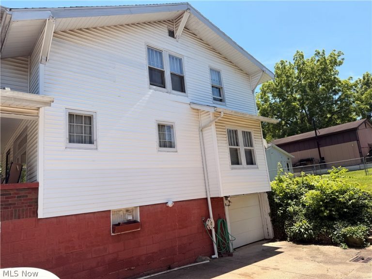 1018 Foster Avenue, Cambridge, OH - Photo 2