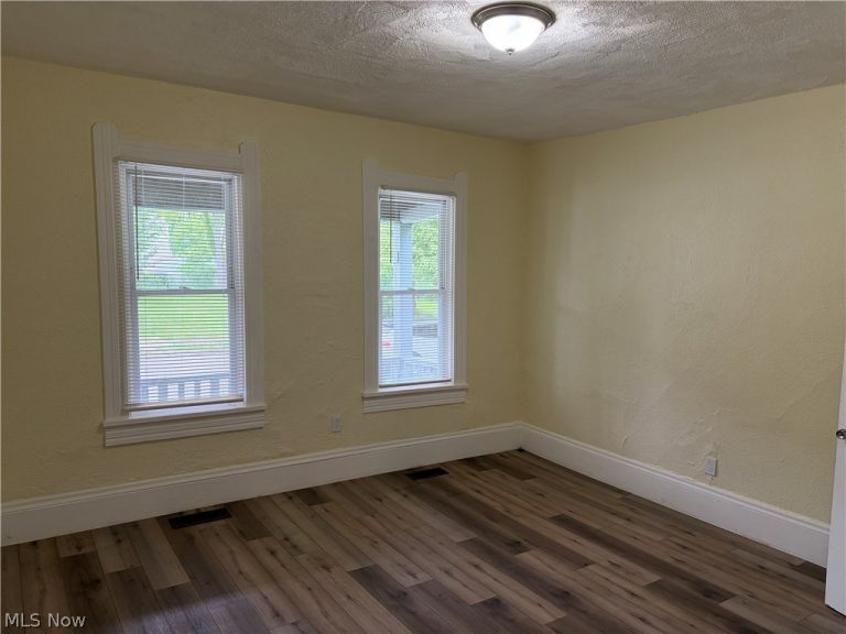 2100 95th Street, Cleveland, OH - Photo 5