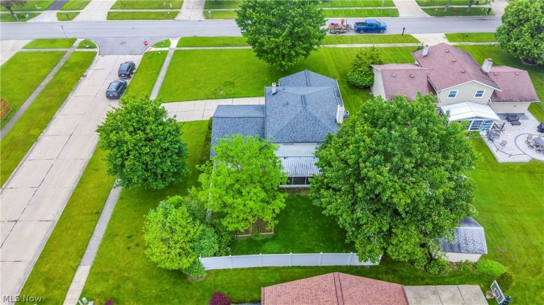 891 Pepperwood Drive, Brunswick, OH - Photo 4