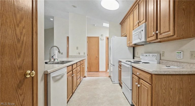 910 Greenfield Drive, Mansfield, OH - Photo 4