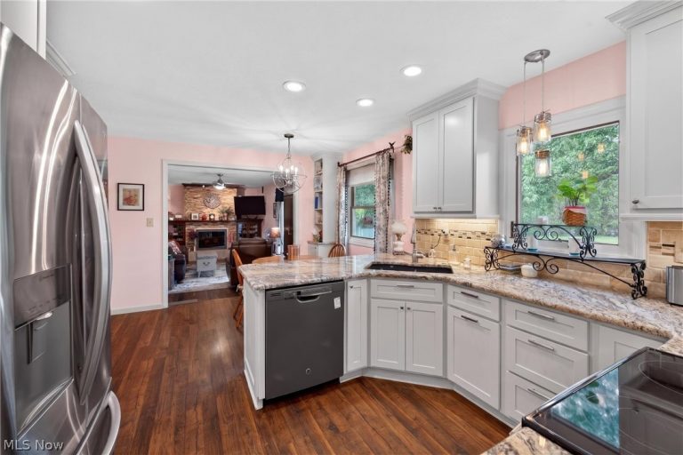 386 Tulip Trail, Wadsworth, OH - Photo 6