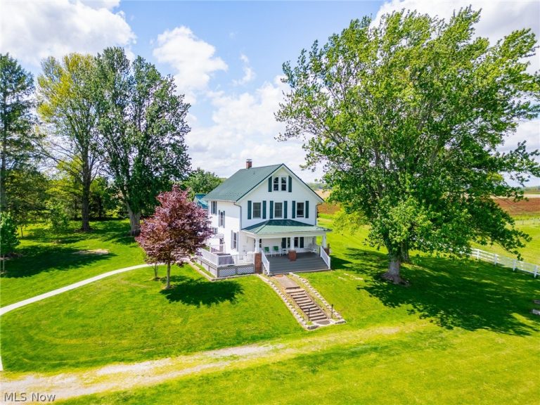 4686 Valley Road, Wooster, OH - Photo 2