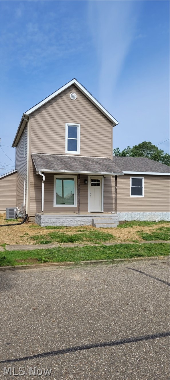 424 Tuscarawas Avenue, Newcomerstown, OH - Photo 3