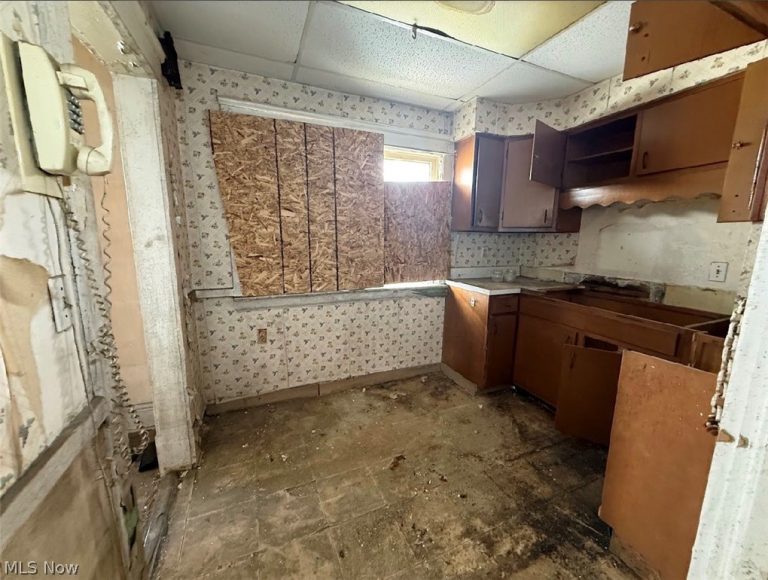 14322 Potomac Avenue, East Cleveland, OH - Photo 6