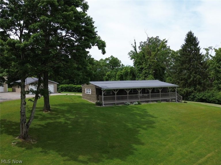 39942 Poland Road, Flushing, OH - Photo 3