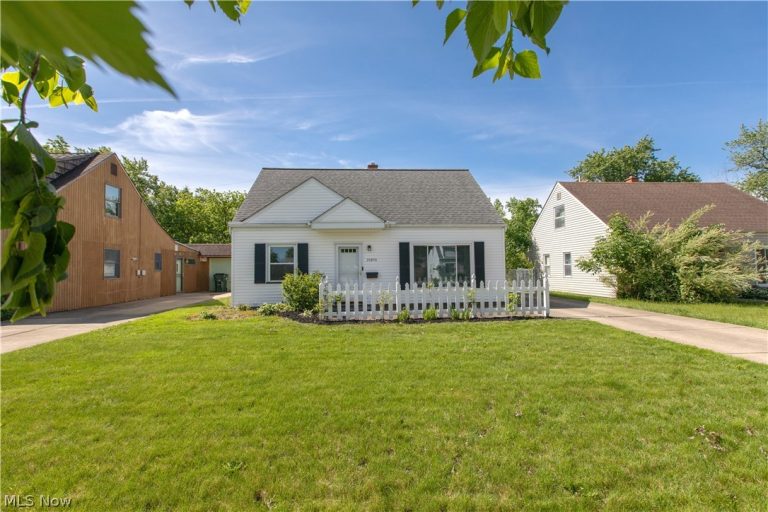 26890 Drakefield Avenue, Euclid, OH, 44132