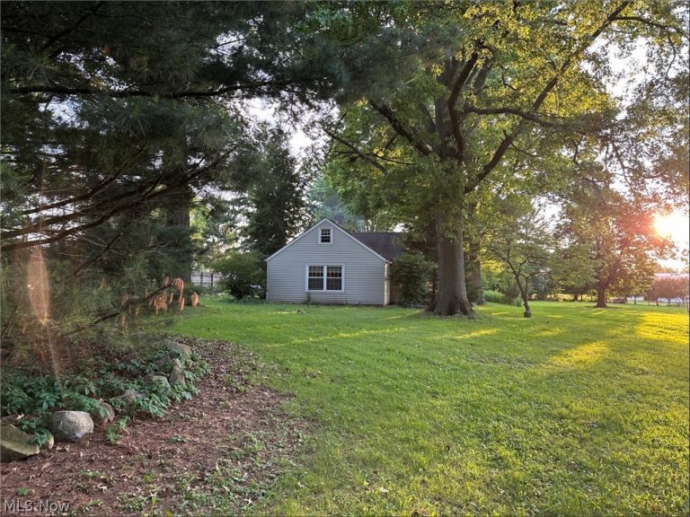 10970 Durkee Road, Grafton, OH - Photo 6