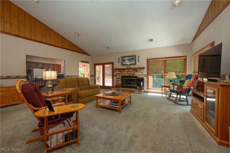8745 Broadview Road, Broadview Heights, OH - Photo 3
