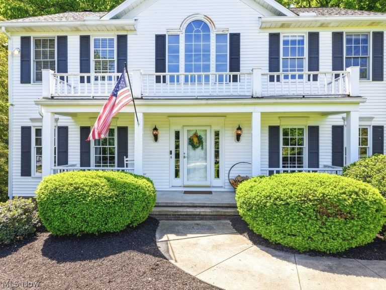 11245 Wellington Drive, Chardon, OH - Photo 4