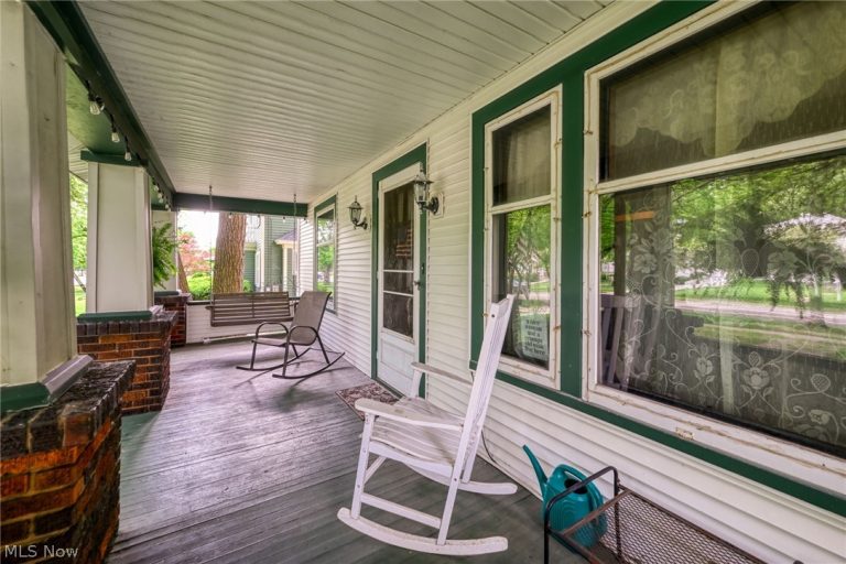 748 Main Street, Ravenna, OH - Photo 6