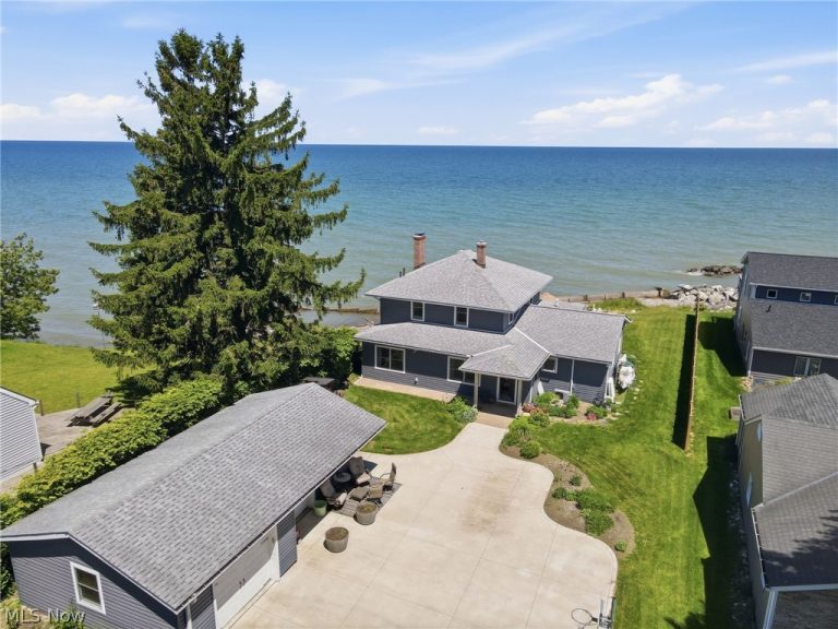 7525 Lakeshore Boulevard, Madison, OH, 44057