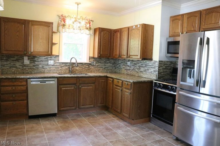 1443 Pleasant Avenue, Wellsburg, WV - Photo 5