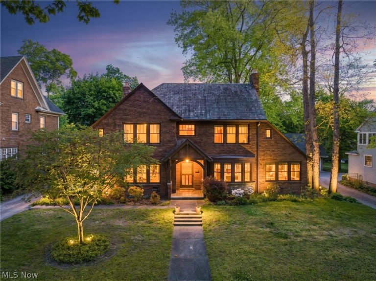 2840 Berkshire Road, Cleveland Heights, OH, 44118